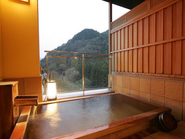 翠玉の湯 佐取館